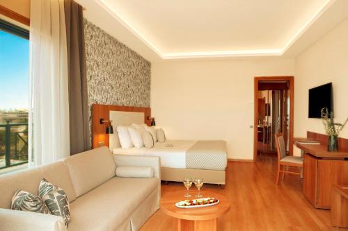 Ramada Athens Attica Riviera - image 7