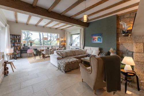 KER LAN - Maison de caractere avec SPA et vue mer in Lanilduta