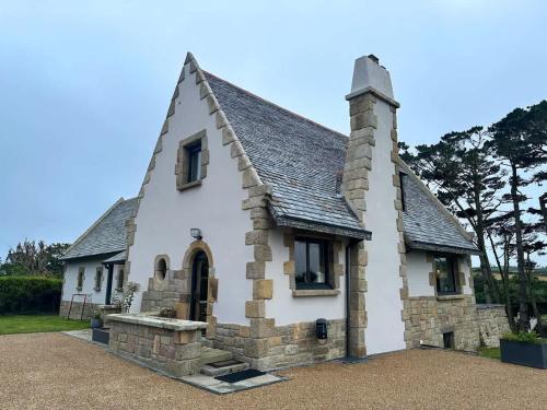 KER LAN - Maison de caractere avec SPA et vue mer in Lanilduta
