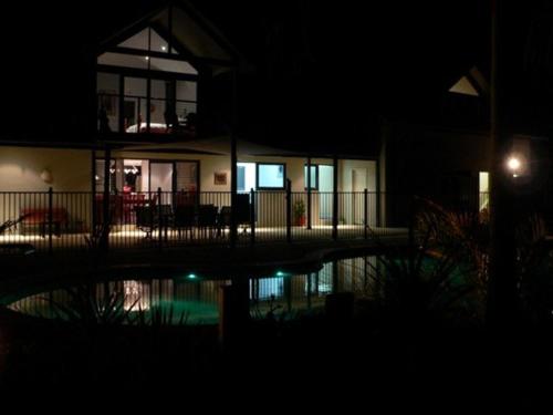 Фасада на хотела, Salamander Bay Bed and Breakfast in Саламандър Бей