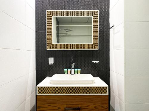 Blissful Escape 2 BDR In Bayz-19 - image 13
