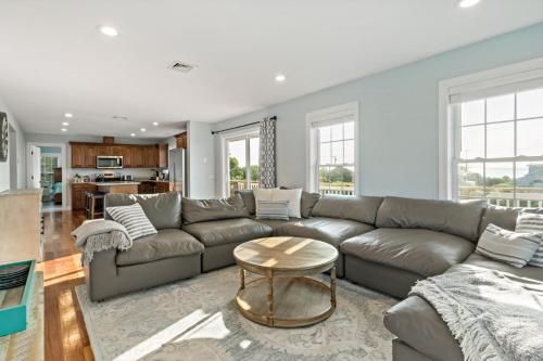 Entire Beach View Home - image 9