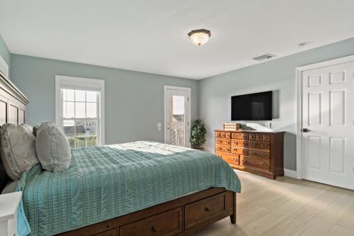 Entire Beach View Home - image 8