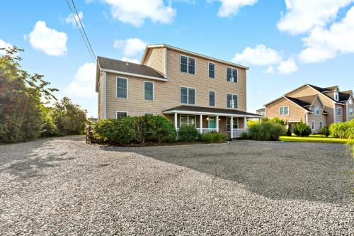 Entire Beach View Home - image 11
