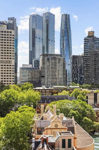 Stylish 1 Bedroom in Sydney CBD with Rooftop Pool - image 13