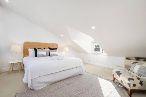 Bright and Spacious Home Near to Sydney CBD - image 8