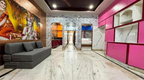 Royal Seshu Residency Tirupati Walkable distance from Tirupati Railway Station – khách sạn tại Tata Nagar