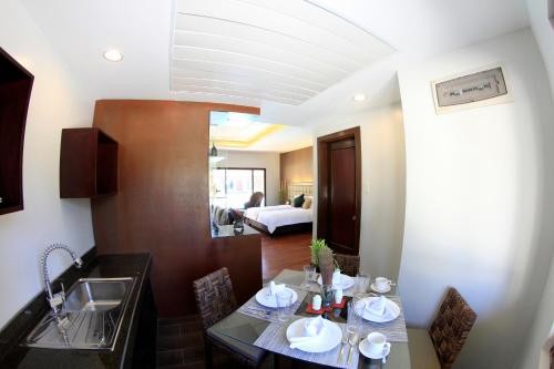 Suite, vista sulla piscina