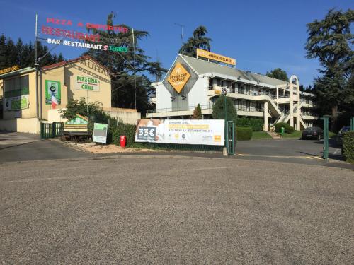 프르미에르 클라세 생테티엔 노르 - 빌라 - 출입구