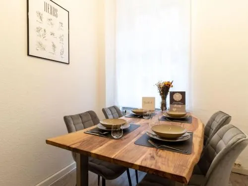 Apartment Große Wohnung in Zentrum mit Kleinem Garten by Interhome in Chemnitz, Deutschland