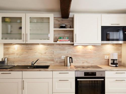 Holiday Home Fachwerkhaus mit Garten- Grill und Terrasse by Interhome in Horselberg-Hainich Ot Behringen