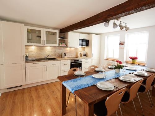 Holiday Home Fachwerkhaus mit Garten- Grill und Terrasse by Interhome in Horselberg-Hainich Ot Behringen