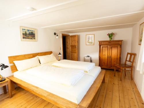 Holiday Home Fachwerkhaus mit Garten- Grill und Terrasse by Interhome in Horselberg-Hainich Ot Behringen