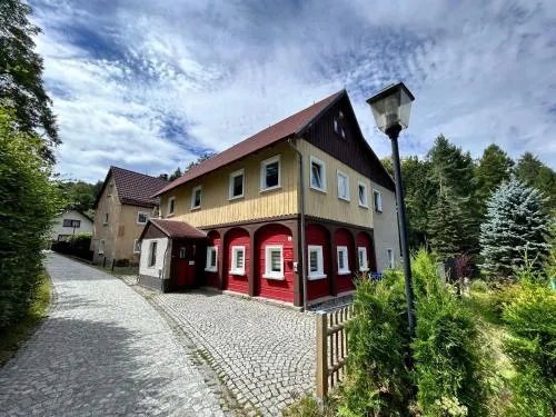 Holiday Home Waldferienhaus Dunja mit Sauna- Whirlpool- direkt am Waldrand- Kletterfelsen by Interhome in Hain, Deutschland