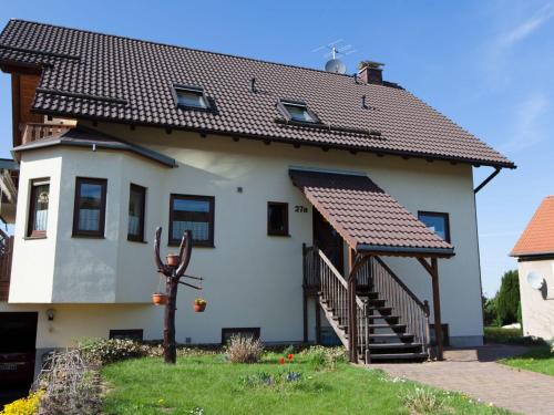 Apartment mit Parkplatz und Fahrradunterstellmöglichkeit mit Balkon nah am Wald by Interhome in Hetzdorf, Deutschland