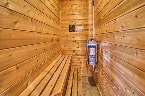 Knotty & Nice Holiday home in Gatlinburg, USA