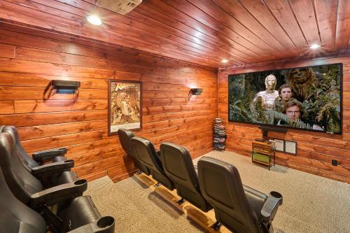 Knotty & Nice Holiday home in Gatlinburg, USA
