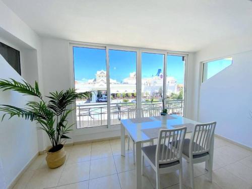 Apartment Appartement in Oasis Del Sur mit Beheiztem gemeinsamem Pool by Interhome
