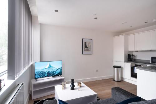 Stay Zeni, Alexandra Rise Manchester Smart Studio, Manchester