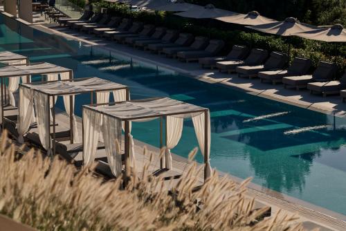 Baseinas, Celestial All Suites in Kefalinija