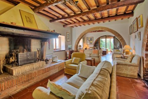 Holiday Home Casale Giulio by PosarelliVillas in Четона