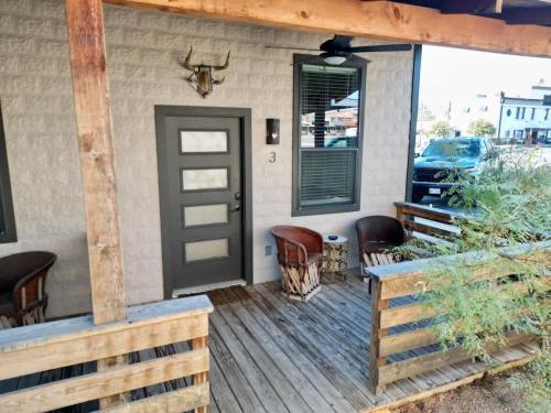Lodge 3 on the Mason TX Square