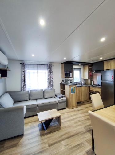 Mobil home 3 chambres Accès direct plage 4 Etoiles