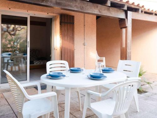 Pavillon climatisé 3 pièces avec mezzanine, terrasse, à 200m de la plage - 6 couchages