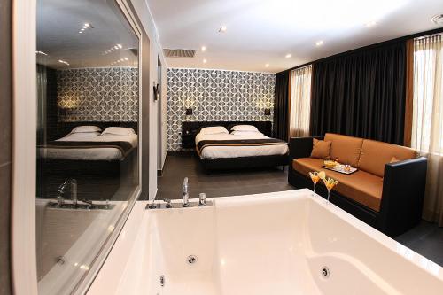 Hot tub, Best Western JFK Hotel in Fuorigrotta