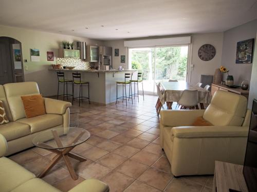 Holiday Home Urlaub im Süden zwischen Meer und Bergen by Interhome (Holiday Home Urlaub im Suden zwischen Meer und Bergen by Interhome) in Logrian-Florian