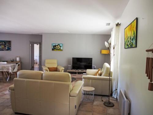 Holiday Home Urlaub im Süden zwischen Meer und Bergen by Interhome (Holiday Home Urlaub im Suden zwischen Meer und Bergen by Interhome) in Logrian-Florian