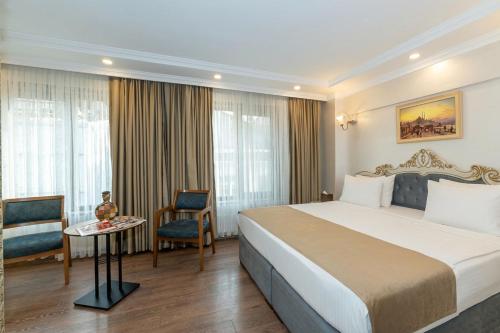 room detail thumbnail 1