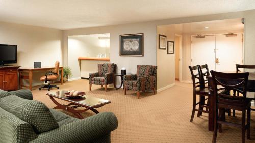 Hilton Washington Dulles Airport - image 13