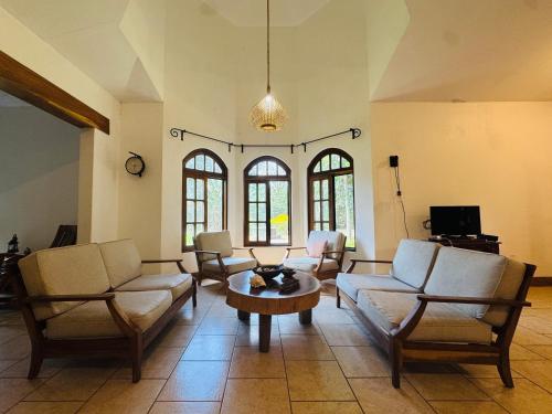 Van Kouwenhoven Hostel in La Palmera