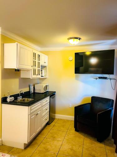 Dolan's Motel - Accommodation - Pictou