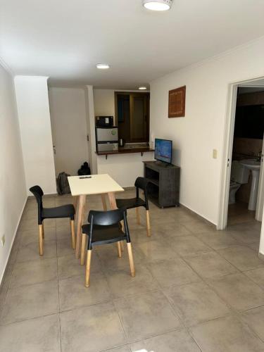 Departamento Duarte Quiros 274
