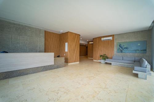 Lobby, Aptos Modernos con Balcon in La Boquilla