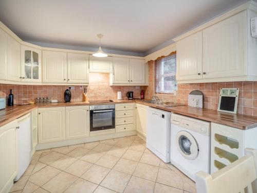 Iekārtas, 3 Bed in Portnoo oc-ii16793 in Lettermacaward