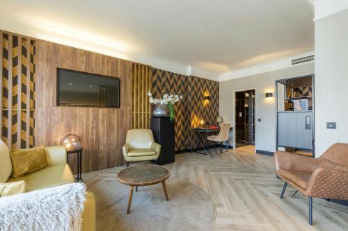 The Plaza Hotel Antwerp - image 6