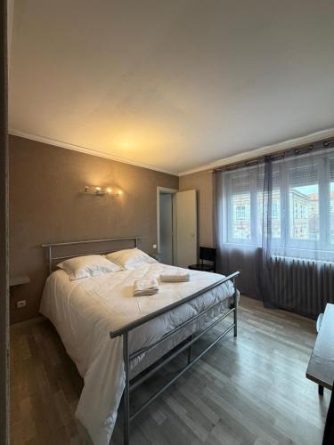GOOD NIGHT HOTEL By L'excess in Vierzon