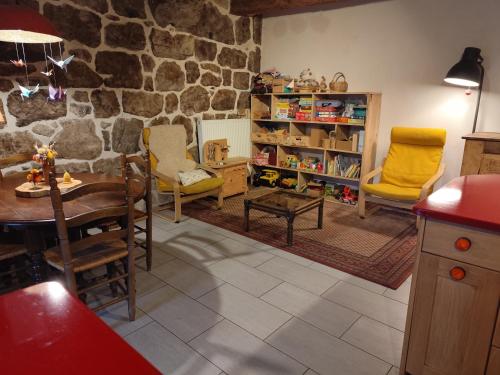 Atpūtas iespējas, Belle et fraîche maison en pierres (Belle et fraiche maison en pierres) in Burzet