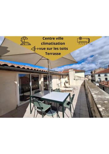 Centre ville, terrasse vue sur les toits, wifi & clim