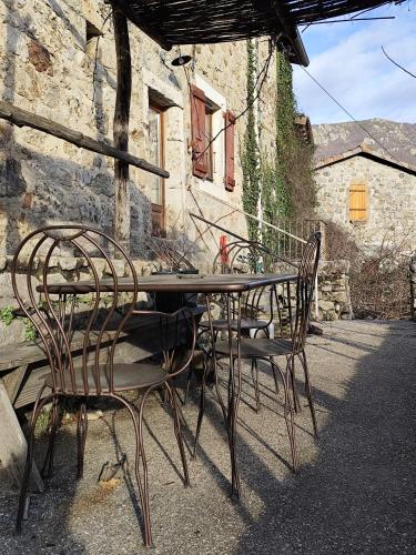 Iekārtas, Belle et fraîche maison en pierres (Belle et fraiche maison en pierres) in Burzet