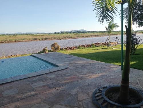 2 bedroom serviced accommodation along Zambezi River - Enjoy Game & Canoeing Safaris - Boat Cruises  in Mafuta