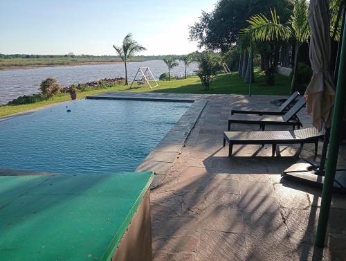 2 bedroom serviced accommodation along Zambezi River - Enjoy Game & Canoeing Safaris - Boat Cruises  in Mafuta