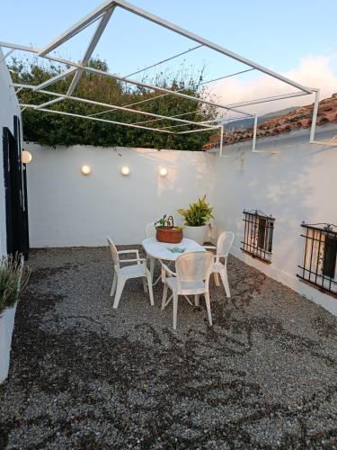 Casa El Cerrito, con fantástico patio con barbacoa y vistas a la montaña (Casa El Cerrito, con fantastico patio con barbacoa y vistas a la montana) in Los Cerezos