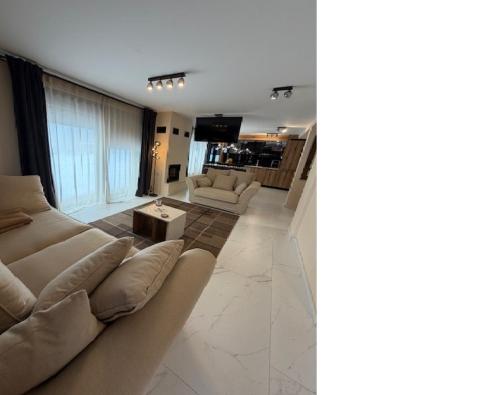 4 bedroom home Sigma in 哈爾斯新納