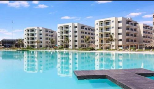 Lagoon view apartment plus exclusive amenities