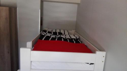 1 bunk bed