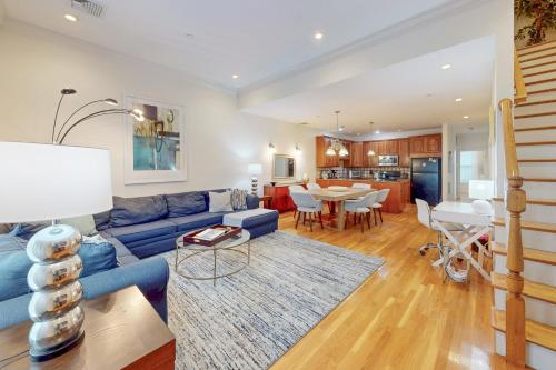 Brookline Village Townhouse by STARS of Boston - image 15